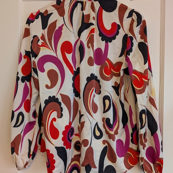 Multicolor Abstract Blouse - Picture 2 of 4